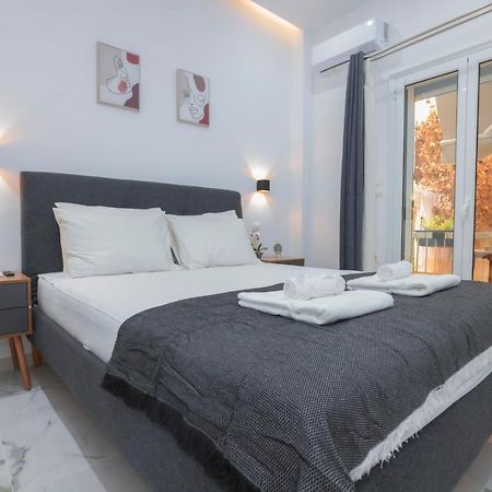 Apollo 2 Bd Jacuzzi Suite Athena Bagian luar foto