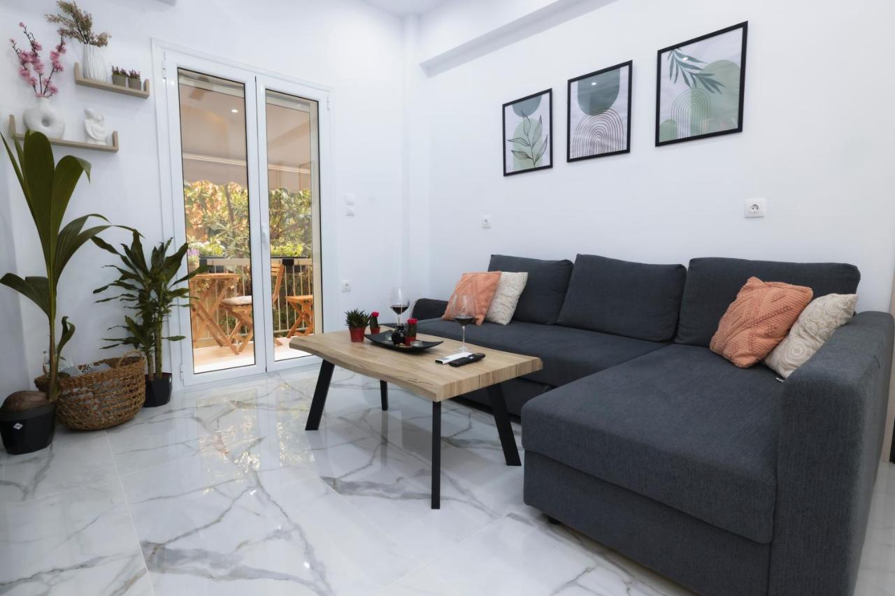 Apollo 2 Bd Jacuzzi Suite Athena Bagian luar foto