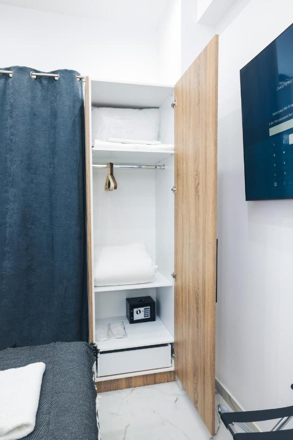 Apollo 2 Bd Jacuzzi Suite Athena Bagian luar foto