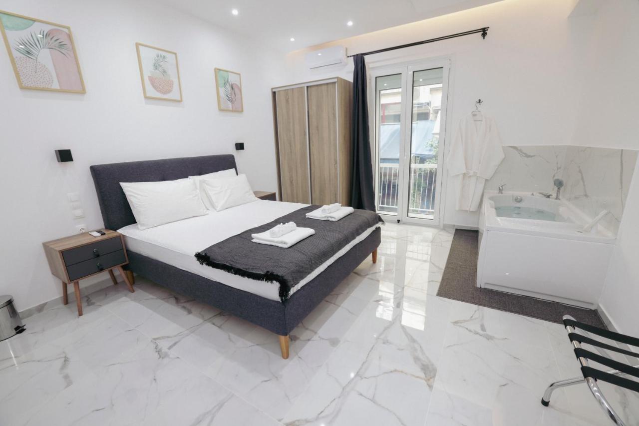 Apollo 2 Bd Jacuzzi Suite Athena Bagian luar foto