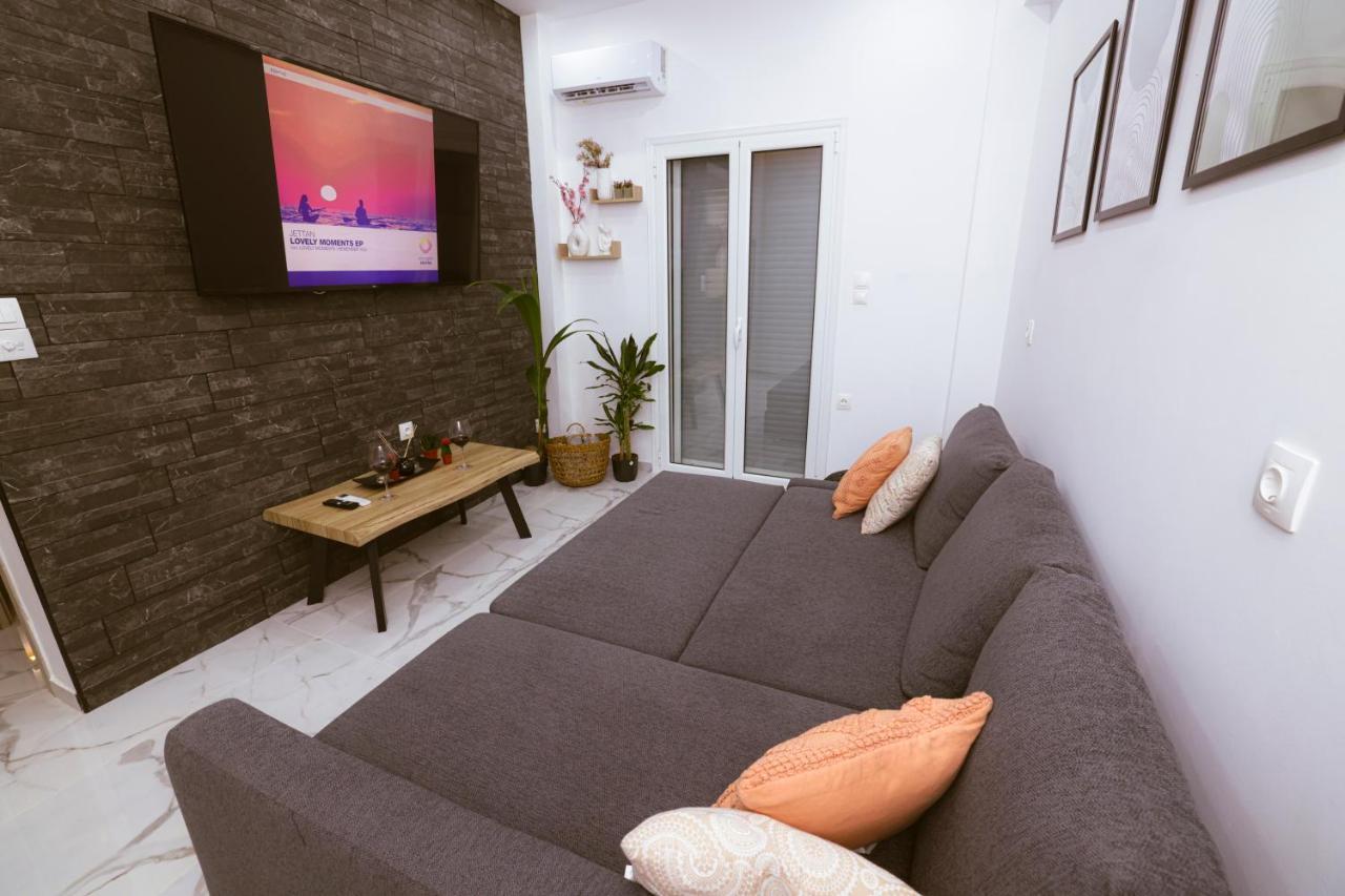 Apollo 2 Bd Jacuzzi Suite Athena Bagian luar foto